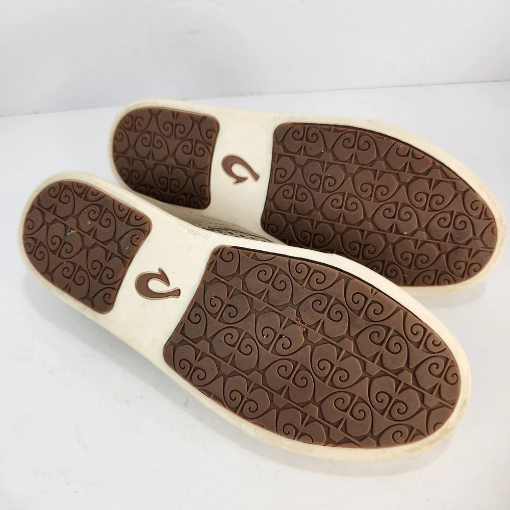 Olukai Pehuea Women's Casual Comfy Breathable  Slip-On Taupe Sneakers‎ Size 8.5